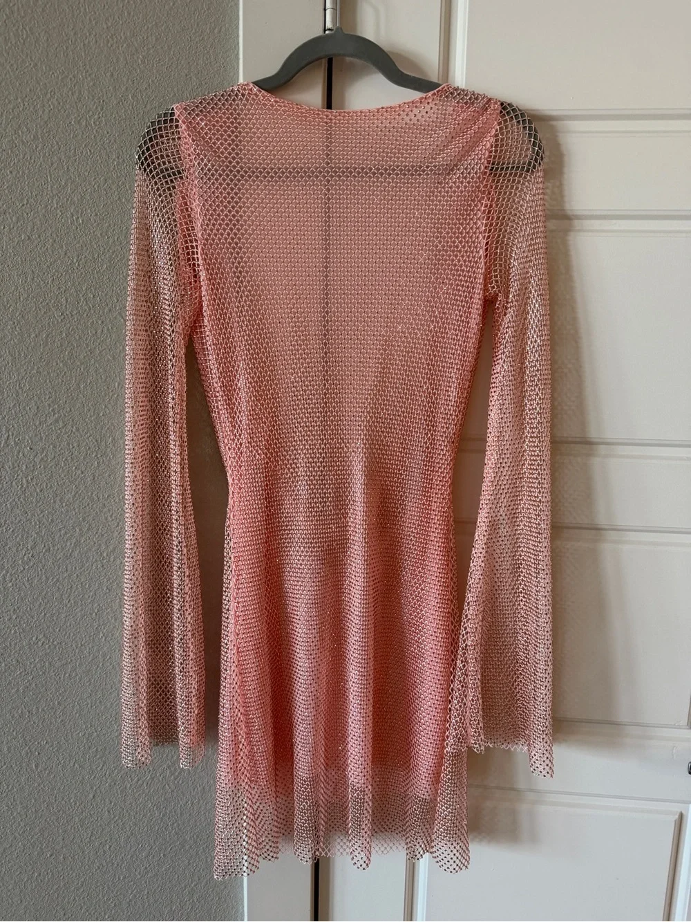 Meshki Samira Flare Sleeve Diamante Mesh Mini Dress Baby Pink size Small - Picture 4 of 8